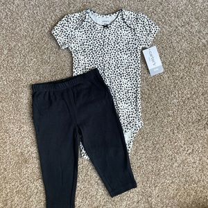 Girl bodysuit w leggings